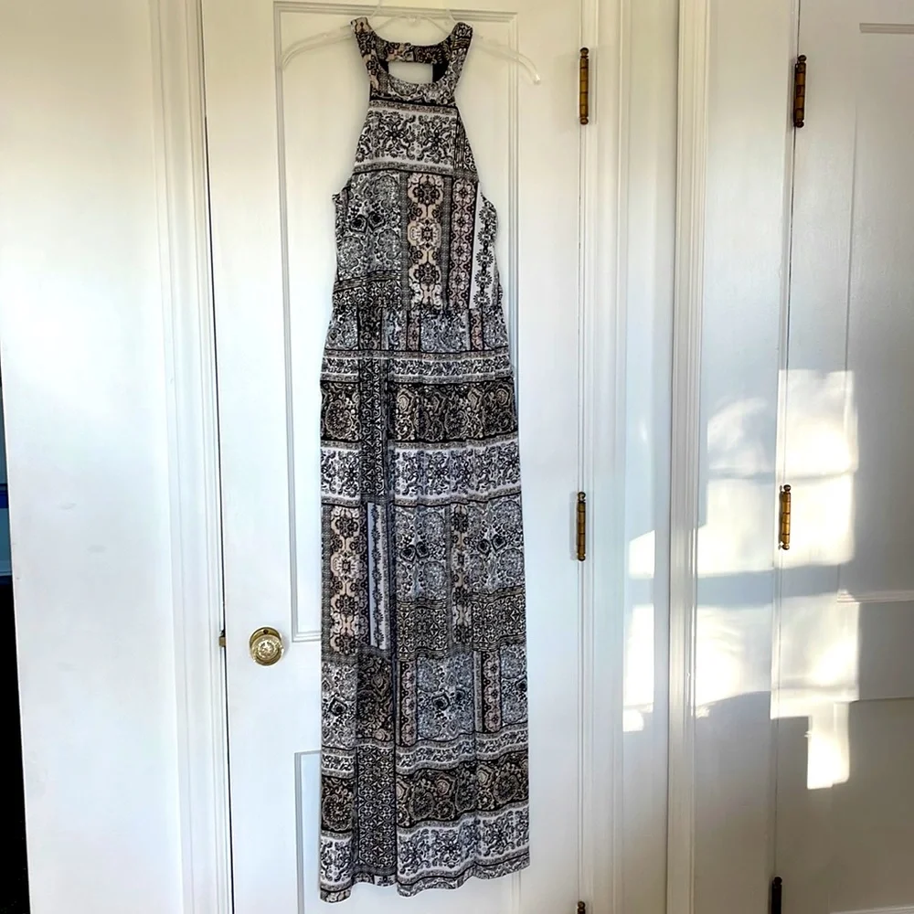 Three Pink Hearts maxi dress black white and tan size small